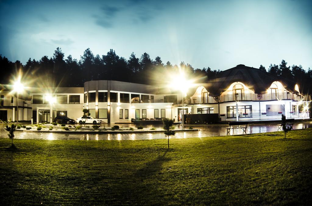 Rezydencja Sosnowa Luxury Hotel Janów Lubelski Exterior foto