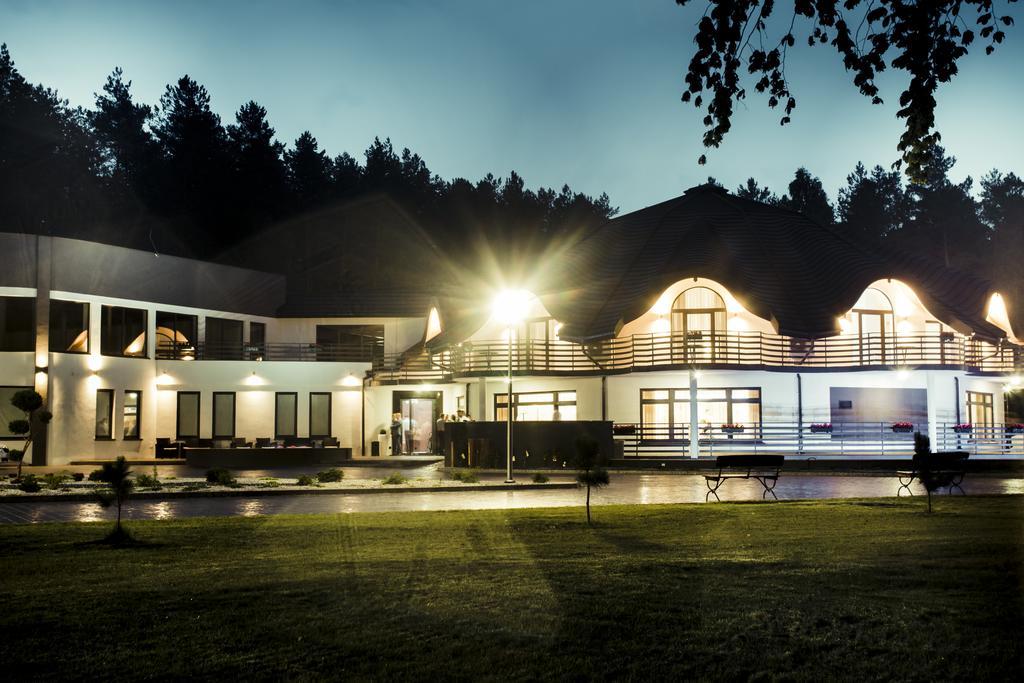 Rezydencja Sosnowa Luxury Hotel Janów Lubelski Exterior foto